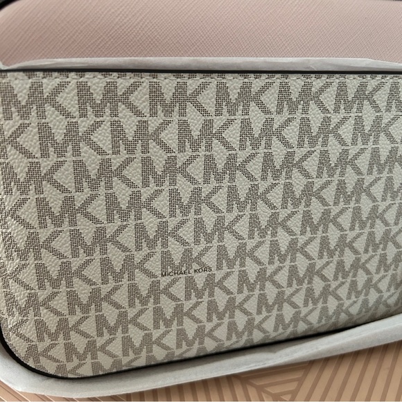 Michael Kors Cream Blush Pink Crossbody Bag Jet Set Signature Style Chain Logo - Picture 4 of 10